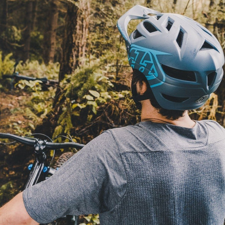Вело шлем TLD A1 Helmet DRONE [GRAY/BLUE]