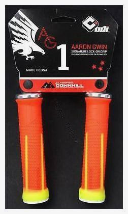 Грипсы ODI AG-1 Signature Fl.Orange/Fl. Yellow w/ Silver clamps (желто - оранжевые с серебряными замками)